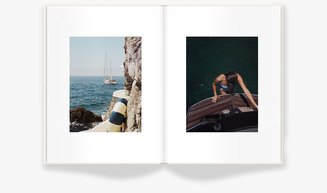 Honeymoon photos in Italy on a boat in ocean