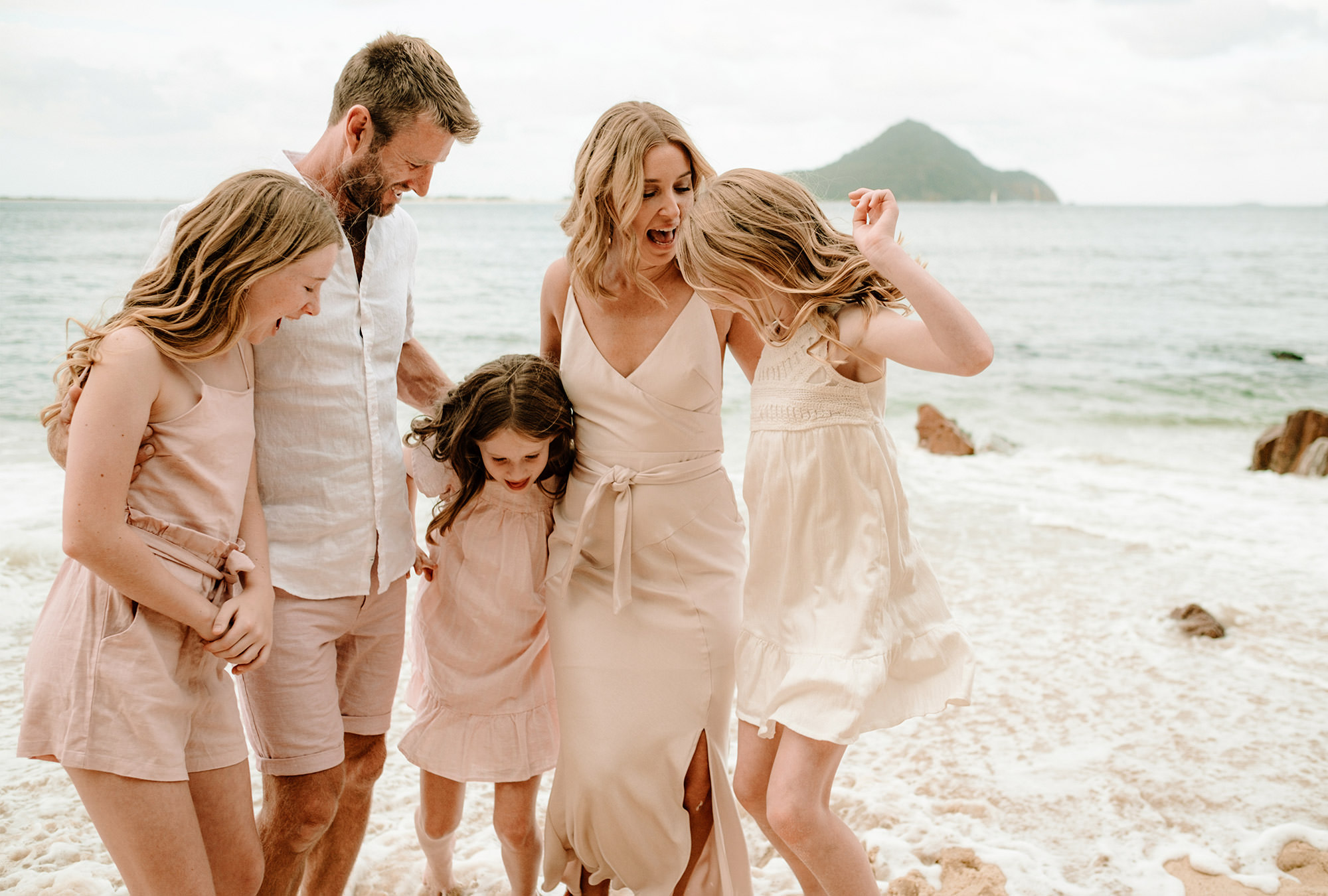 https://cdn.milkbooks.com/media/17854/how-to-organize-a-family-photo-book-main.jpg