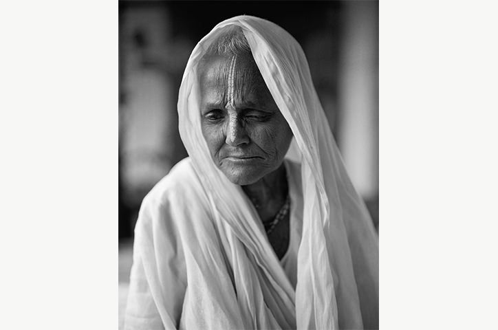 https://cdn.milkbooks.com/media/2429/photowisdom-fazalsheikh.jpg